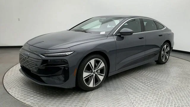 Used 2025 Gray Audi Premium Plus image 4