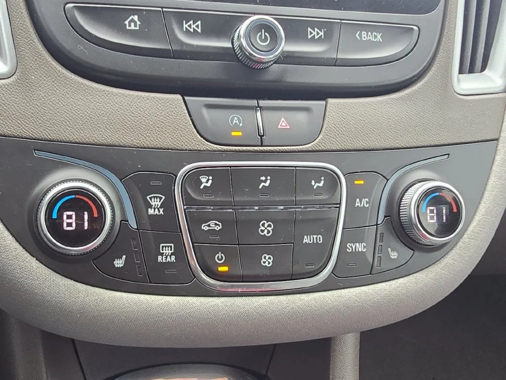Used 2023 STERLING GRAY METALLIC Chevrolet LT image 29