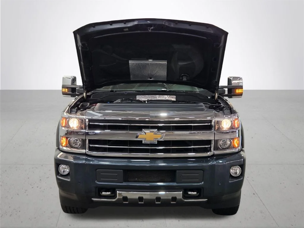 Used 2018 Gray Chevrolet High Country image 5