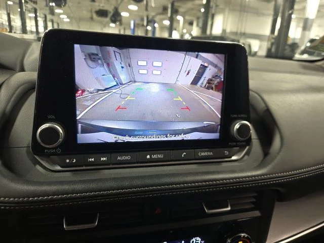 Used 2024 Gray Nissan SV image 15