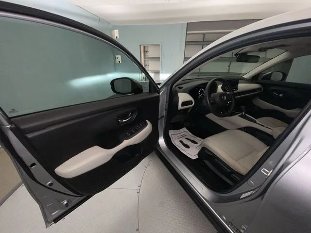 Used 2023 Silver Honda LX image 11