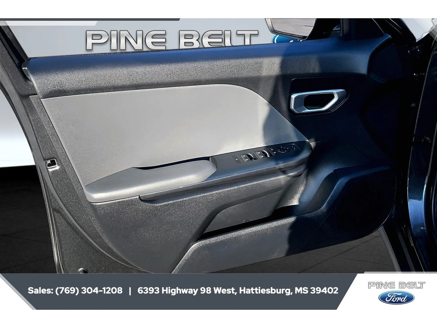Used 2025 Interstellar Gray Kia LX image 17