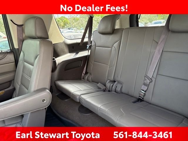 Used 2017 Silver GMC Denali image 19