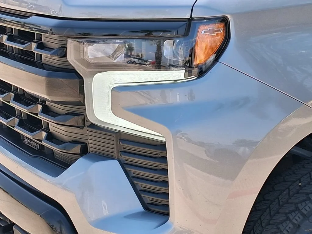 Used 2025 Sterling Gray Metallic Chevrolet LT Trail Boss image 8
