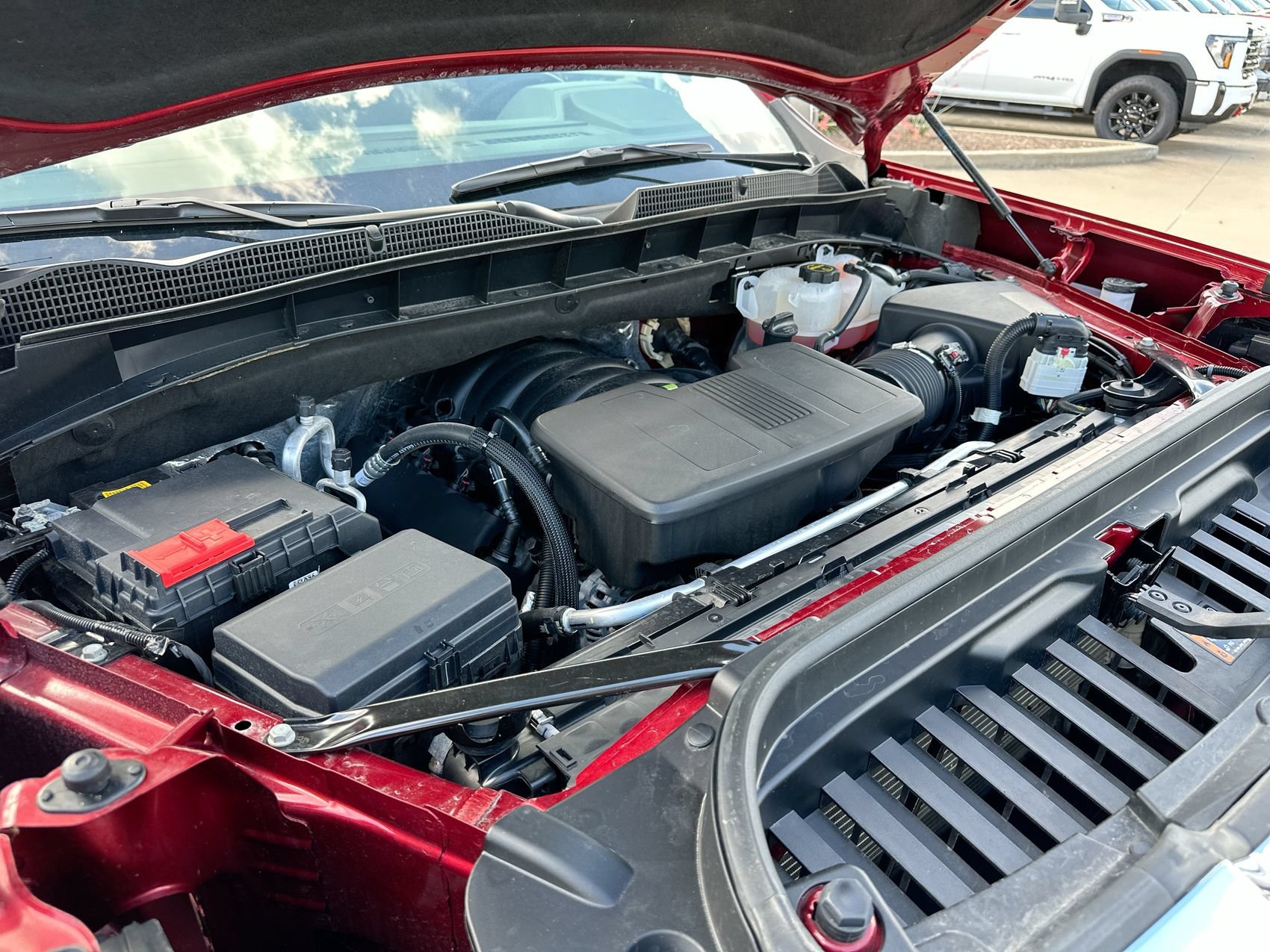 Used 2024 Volcanic Red GMC SLT image 25