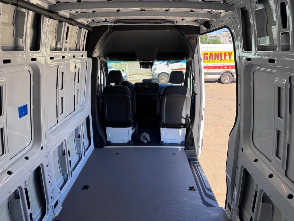 New 2026 Arctic White Mercedes-Benz Cargo 170 WB image 20