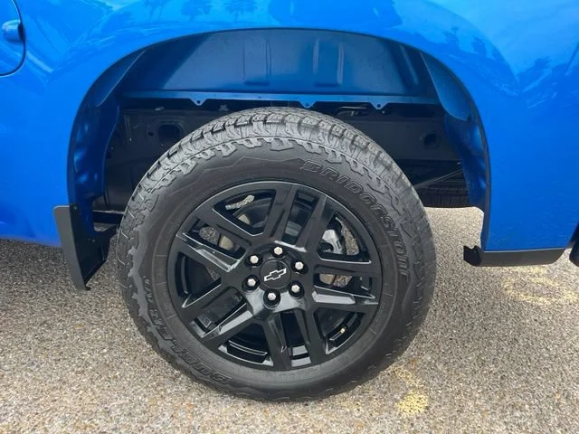 Used 2026 Riptide Blue Metallic Chevrolet Custom image 10