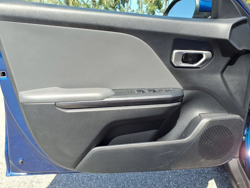 Used 2025 Blue Kia LXS image 20