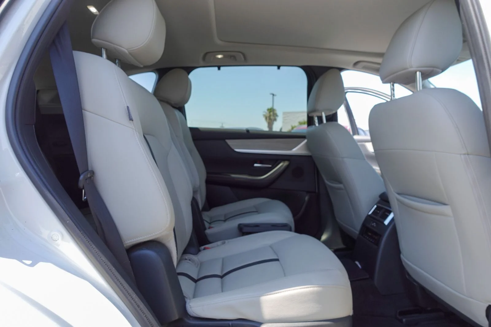 Certified Used 2024 Rhodium White Premium Mazda Premium image 16