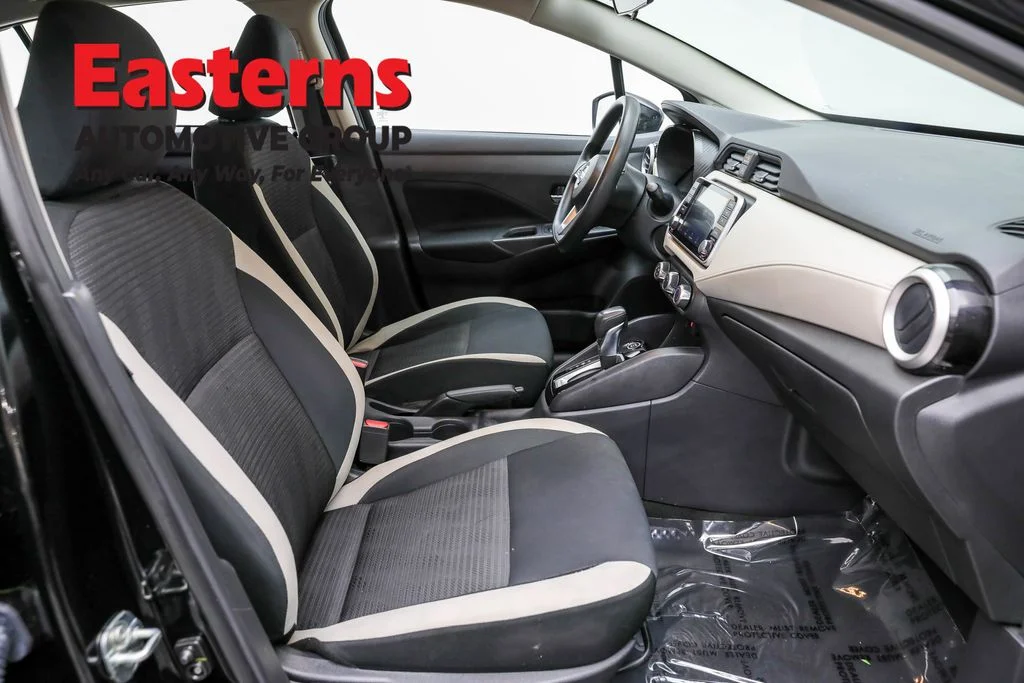 Used 2021 Black Nissan 1.6 SV image 21