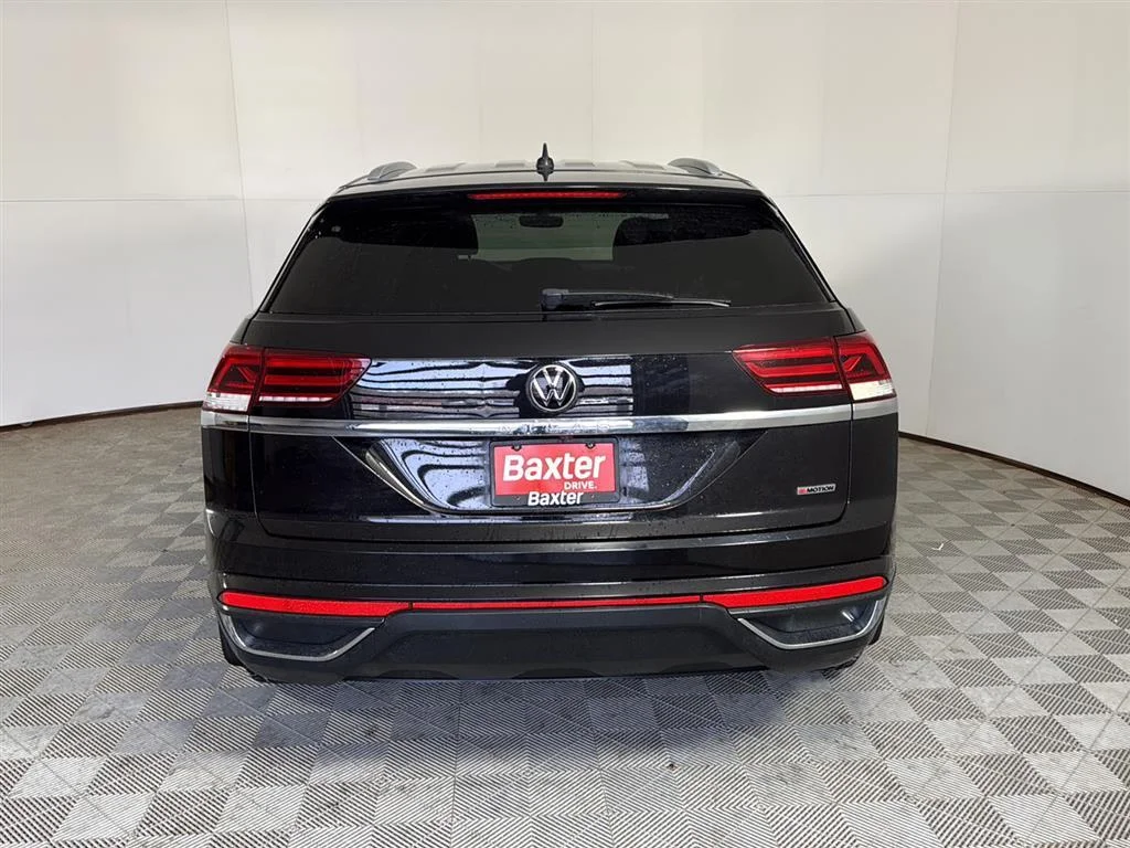 Certified Used 2020 BLACK Volkswagen 2.0T S image 11