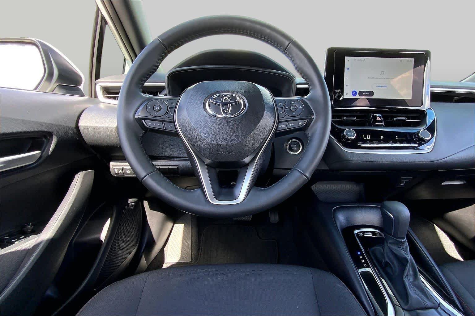 Used 2026 Ice Cap Toyota SE image 6