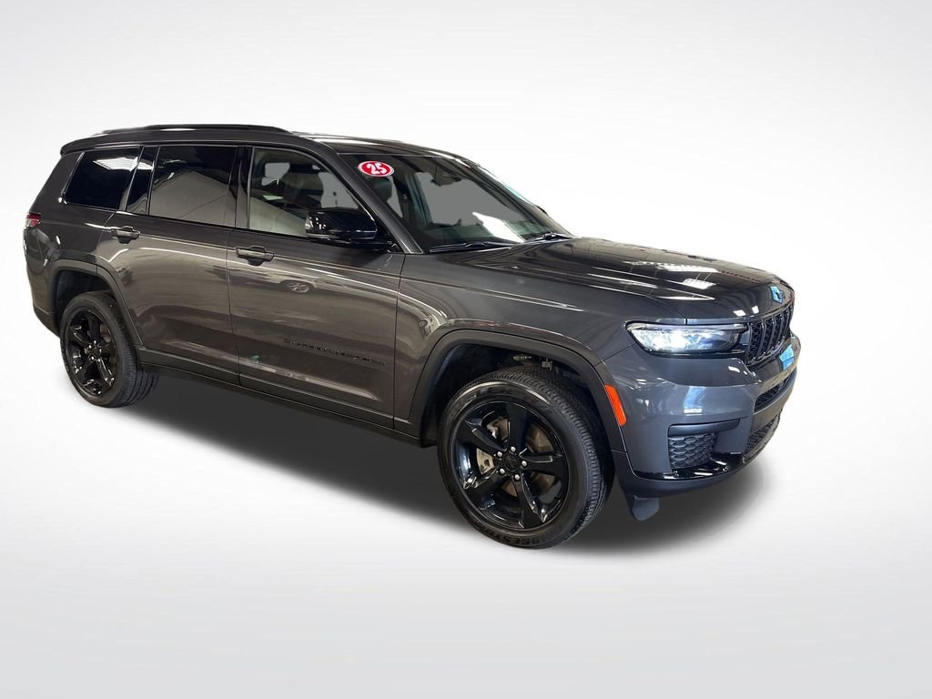 Certified Used 2025 Gray Jeep Altitude image 8