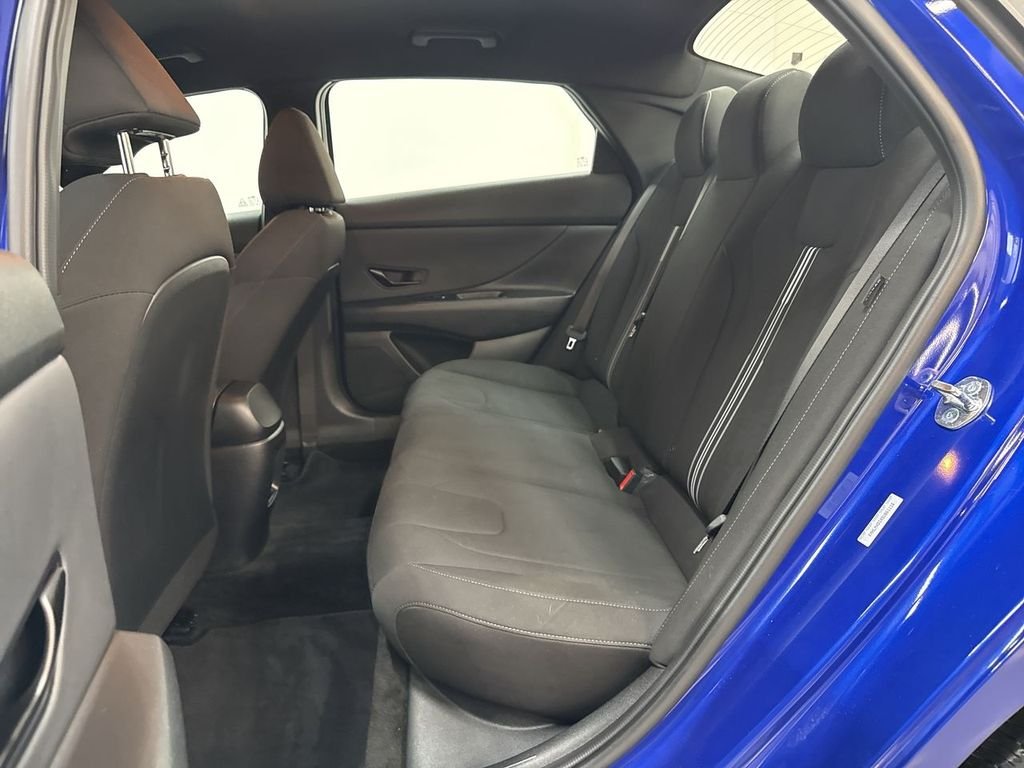Used 2025 Intense Blue Hyundai SEL Sport image 15
