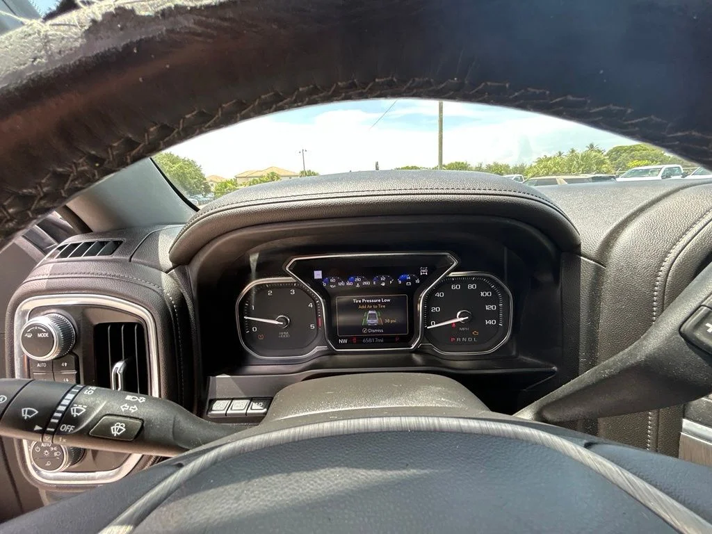 Used 2020 Dark Sky Metallic GMC Denali image 41