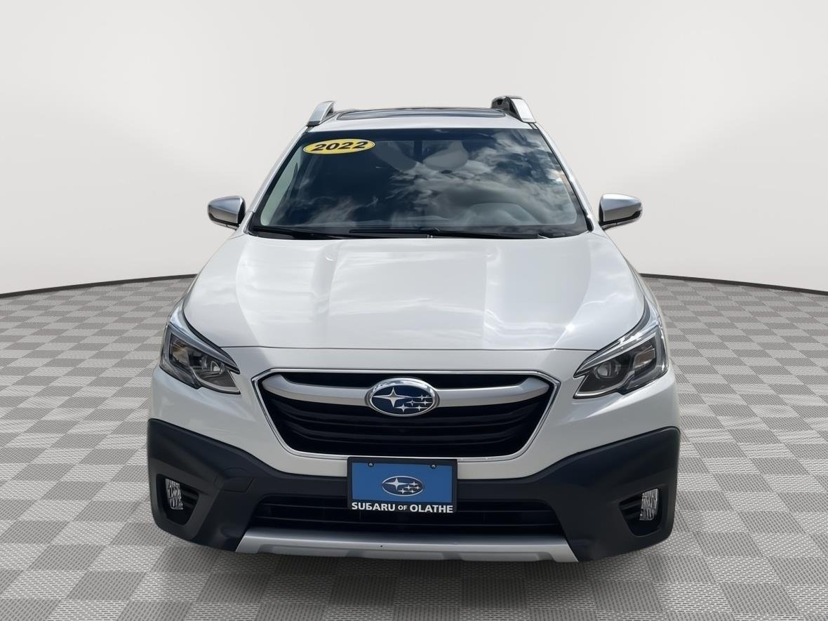 Used 2022 Crystal White Pearl Subaru Touring image 10