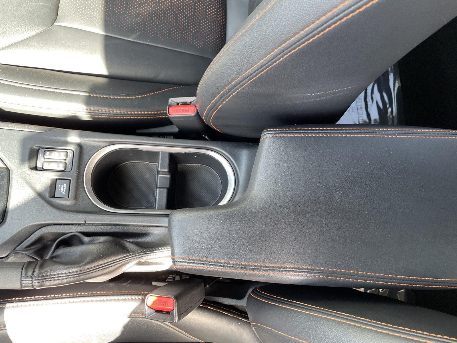 Used 2022 Ice Silver Metallic Subaru Limited image 18