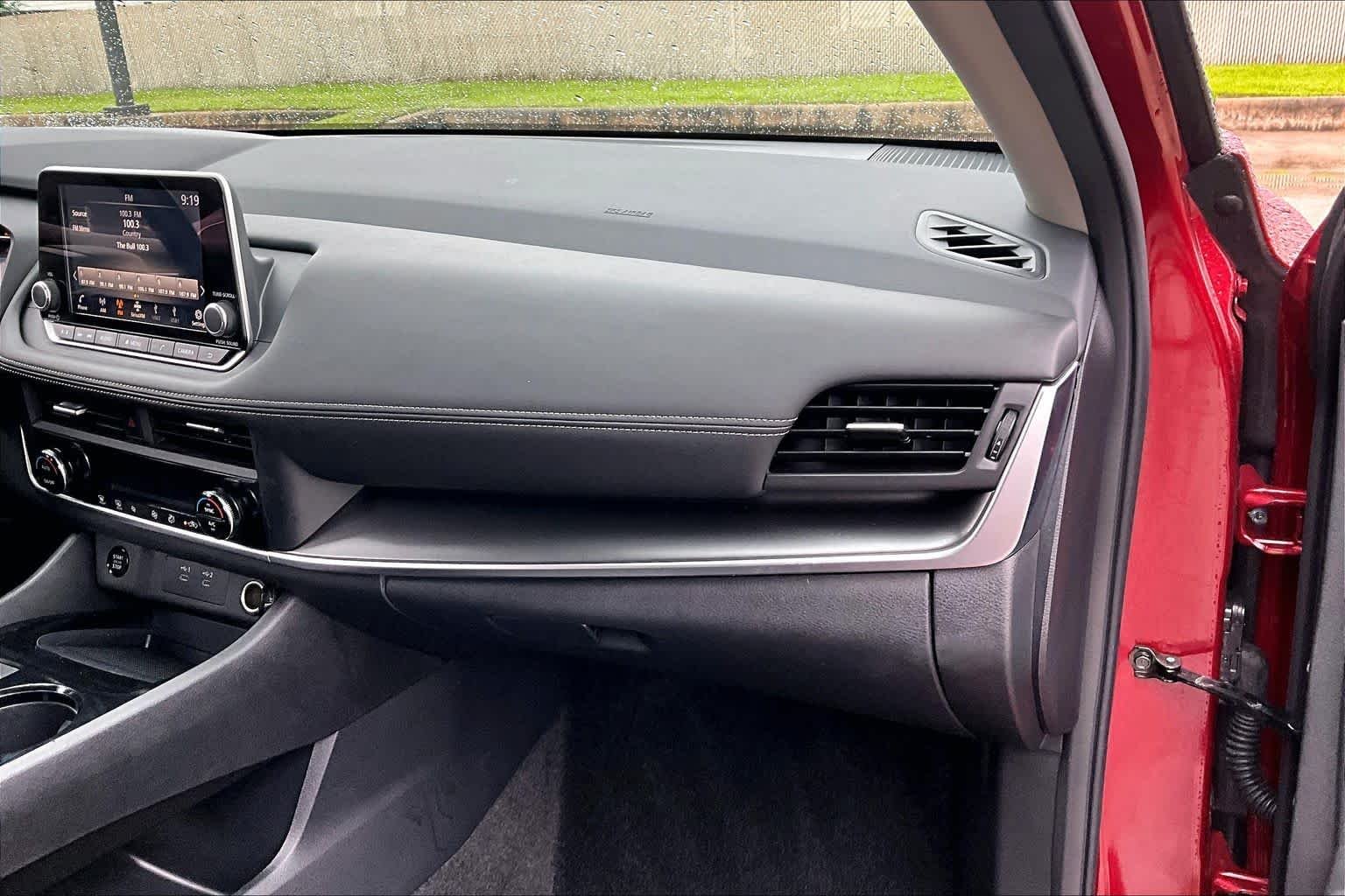 Used 2026 Scarlet Ember Tintcoat Nissan SV image 17