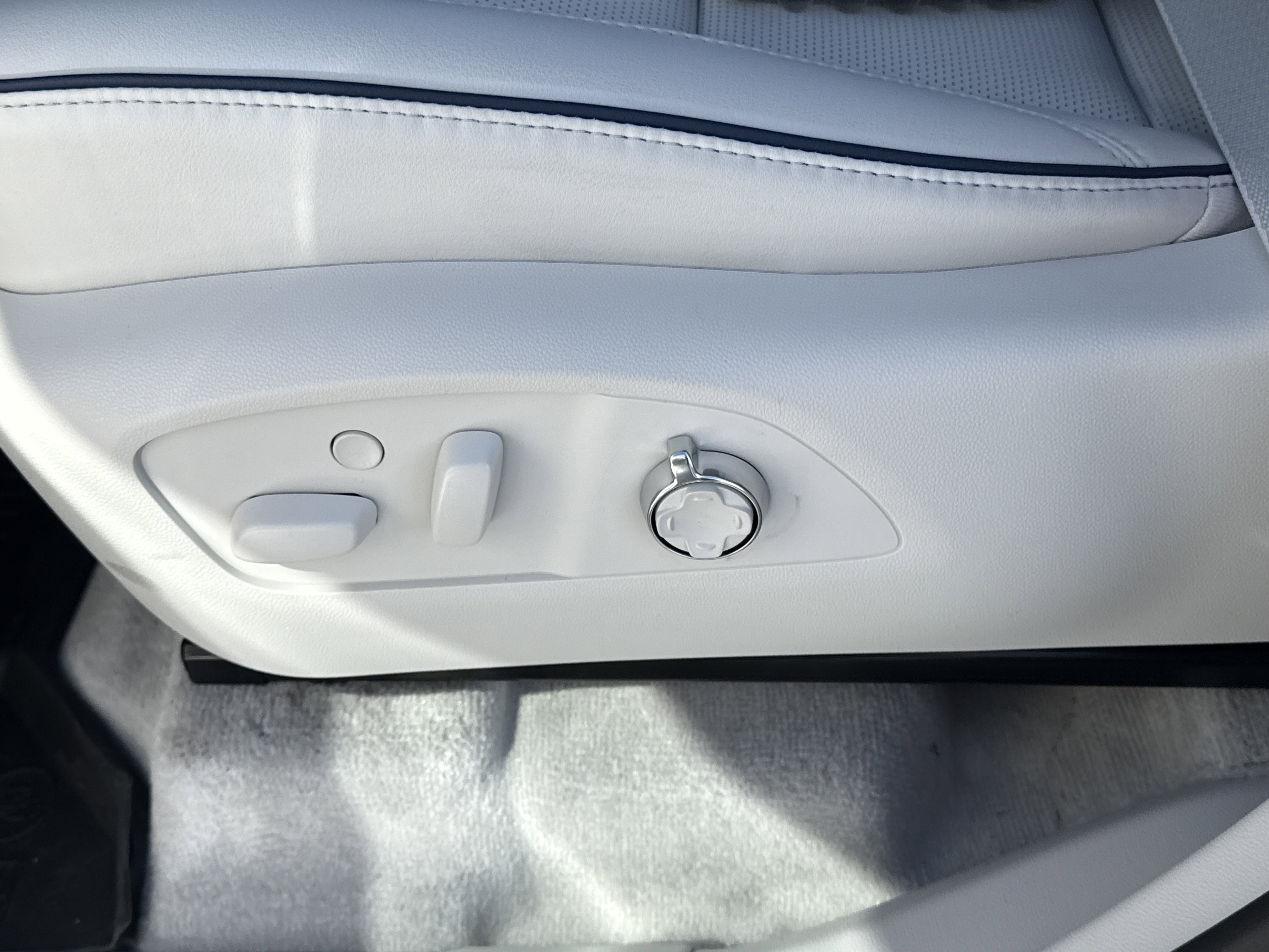 2026 Buick Enclave Avenir - Photo 17