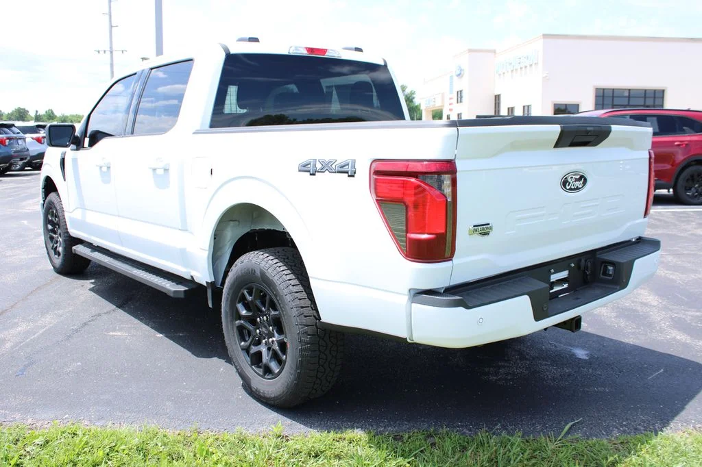 New 2026 White Ford XLT image 9