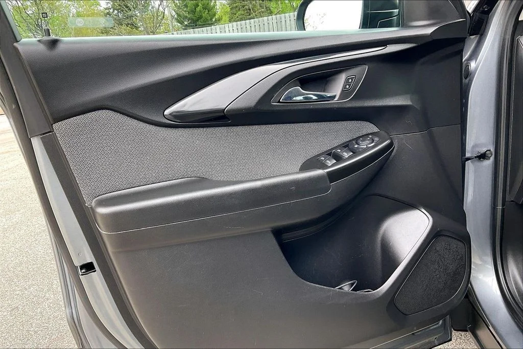 Used 2022 Gray Chevrolet LS image 22