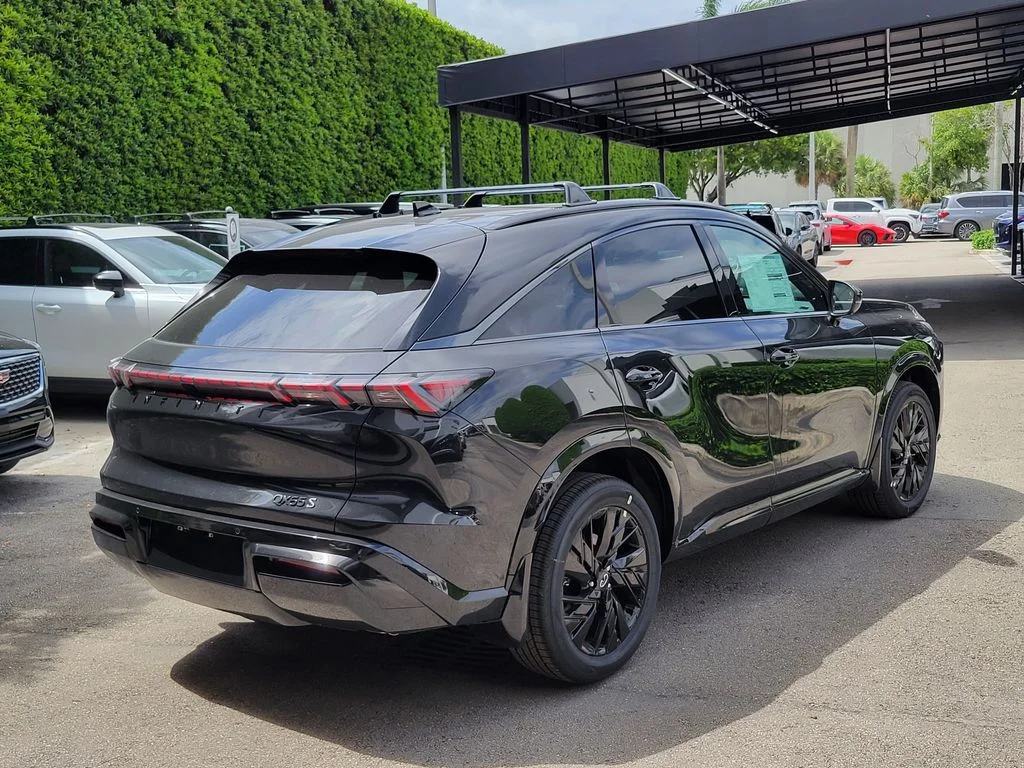 New 2027 Black INFINITI SPORT image 4