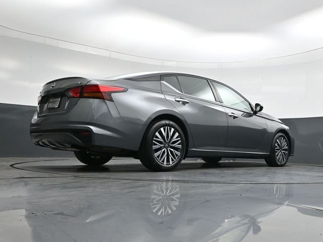 Used 2024 Gray Nissan 2.5 SV image 33