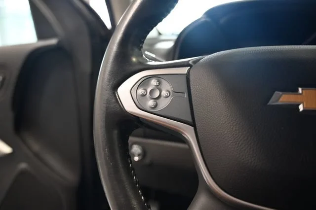 Used 2019 SHADOW GRAY METALLIC Chevrolet 2WD LT image 23