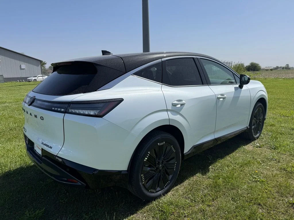 New 2026 White Pearl Nissan Platinum image 5