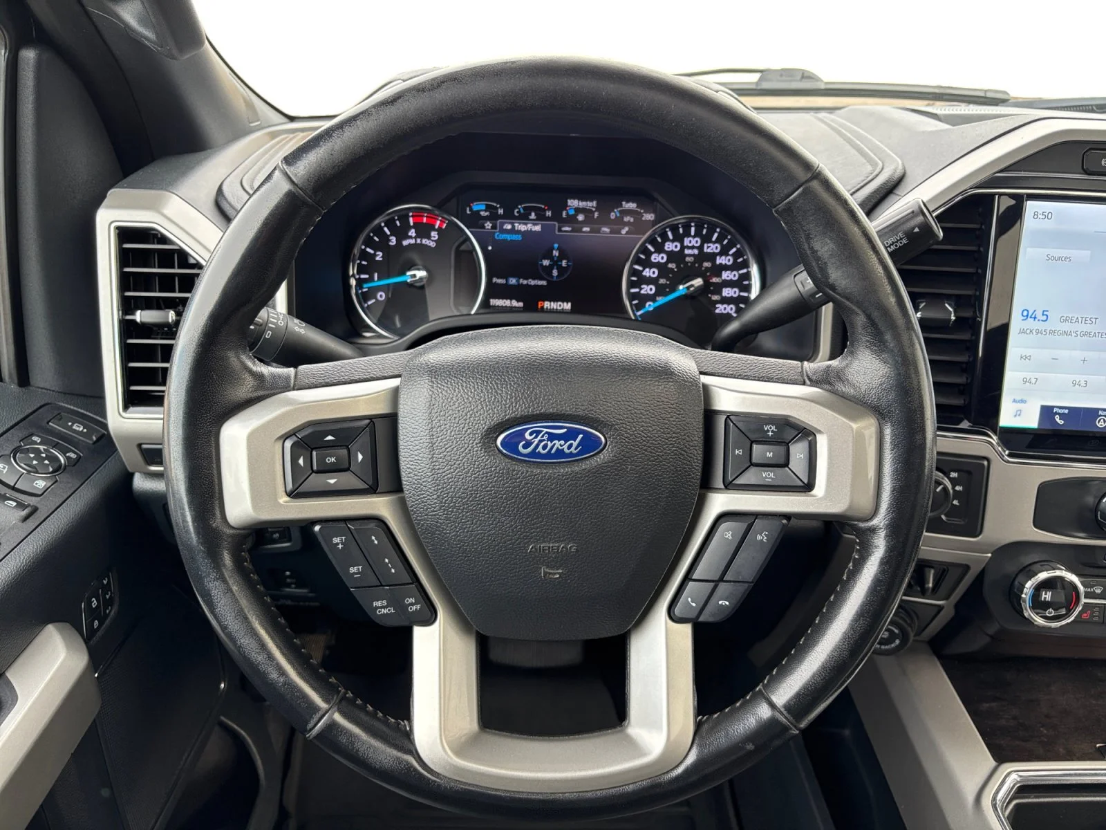 Used 2022 Agate Black Metallic Ford LARIAT image 13