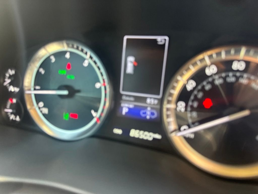 Used 2020 Silver Lexus 570 image 9