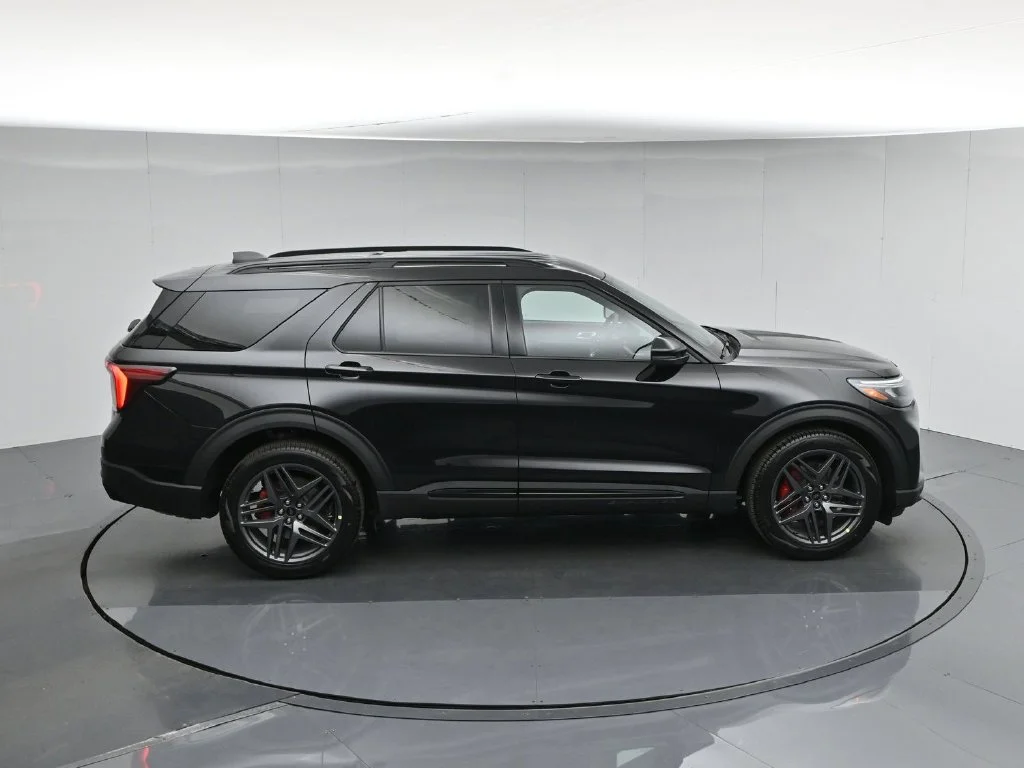 New 2026 Agate Black Metallic Ford ST image 40