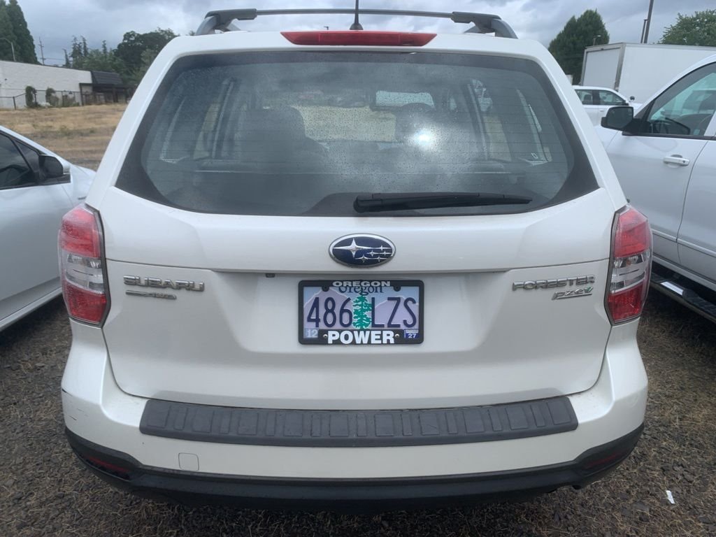 Used 2015 Satin White Pearl Subaru 2.5i image 3