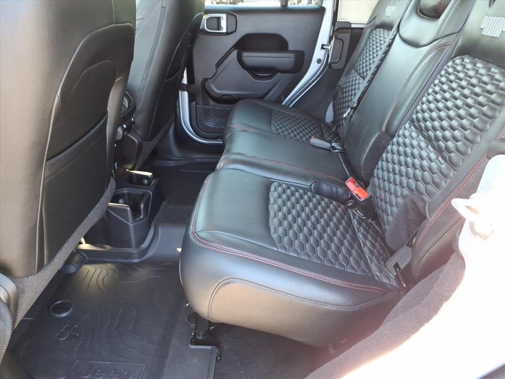 Used 2023 Silver Zynith Clearcoat Jeep Rubicon image 13