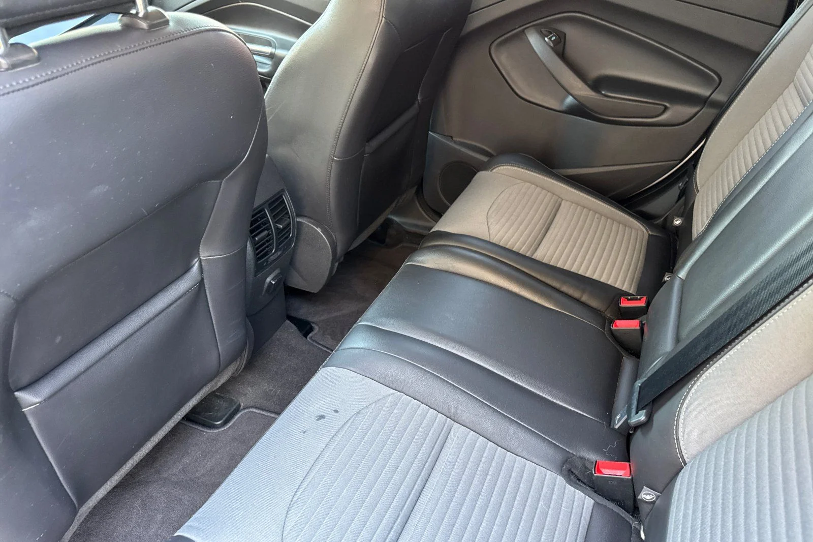 Used 2019 White Ford SE image 15
