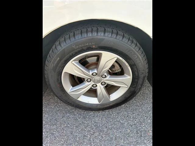 Used 2020 White Honda EX-L image 18