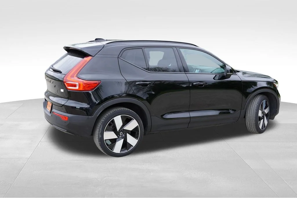 Used 2023 Black Volvo Ultimate image 4