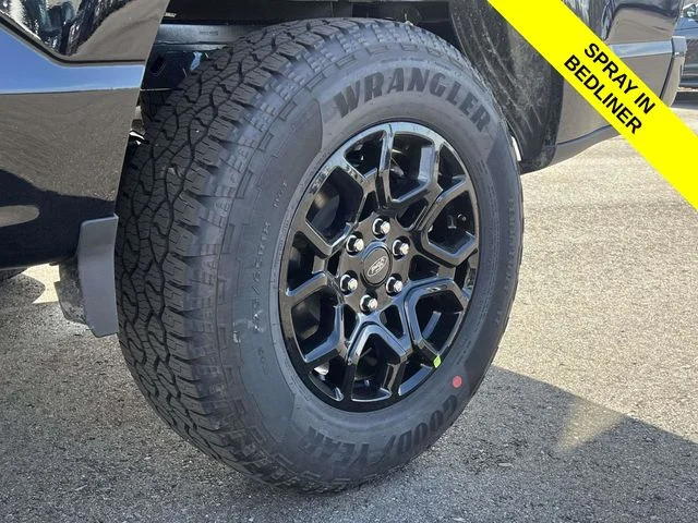 New 2026 Agate Black Metallic Ford XLT image 9