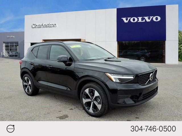 2026 Volvo XC40 Core