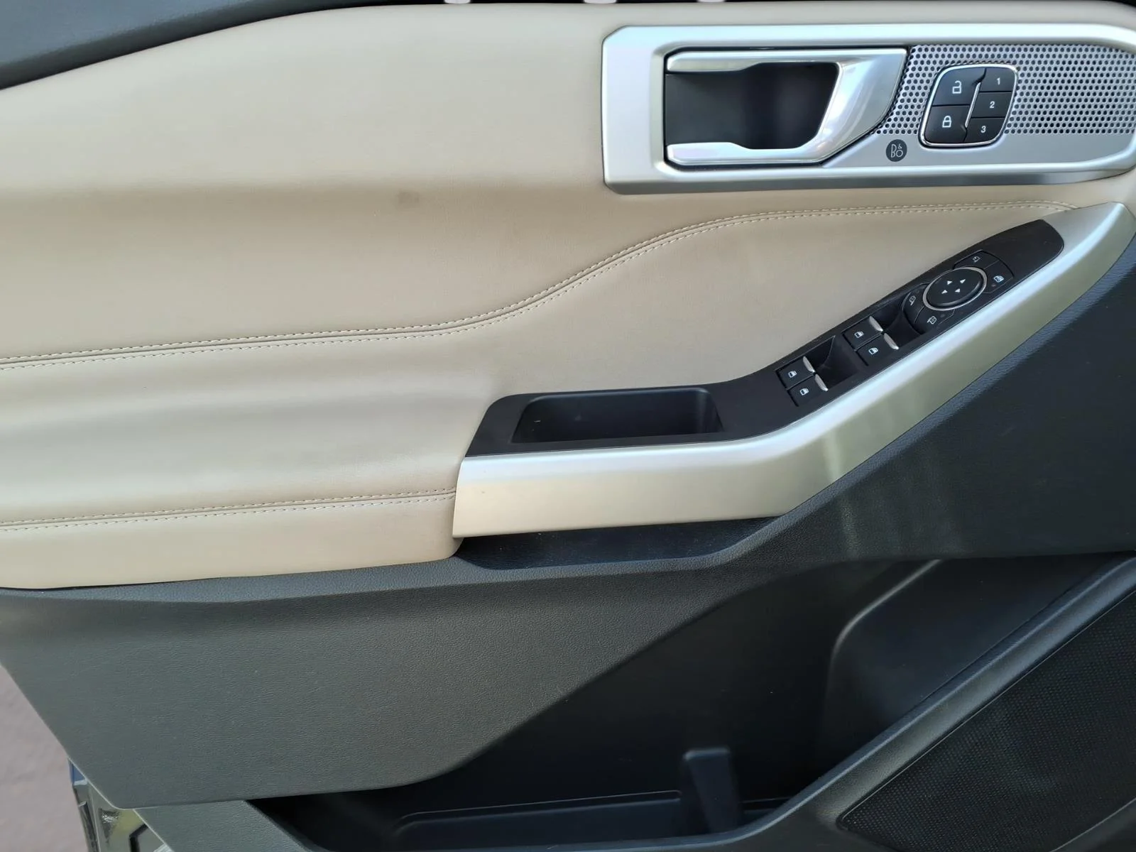 Used 2023 Agate Black Ford Limited image 13