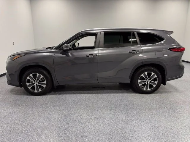 Used 2023 Gray Toyota XLE image 8