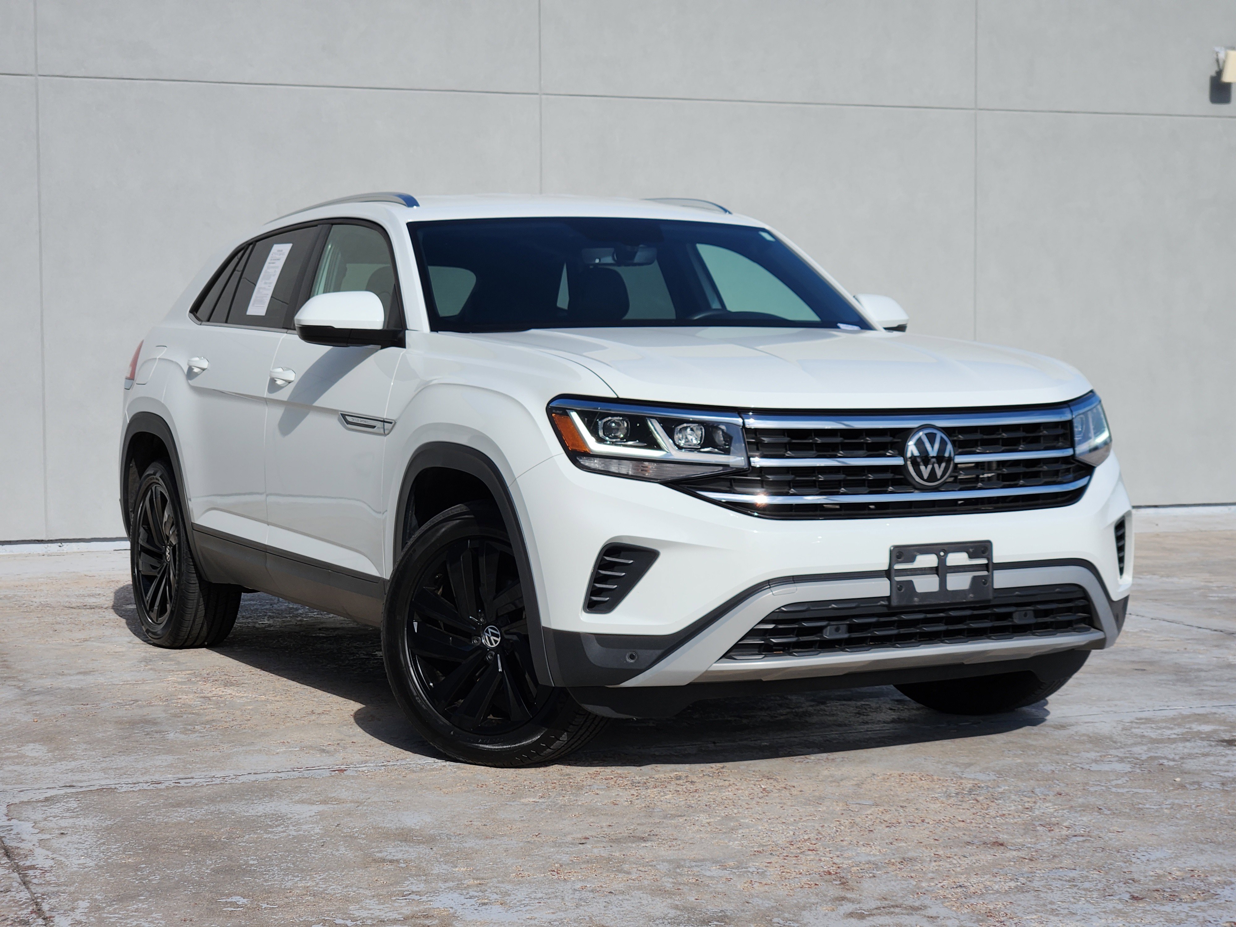 2023 Volkswagen Atlas Cross Sport 3.6L V6 SE w/Tech 4MOTION's photo