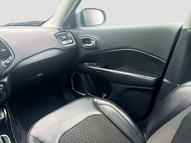 Used 2021 Silver Jeep Latitude image 21