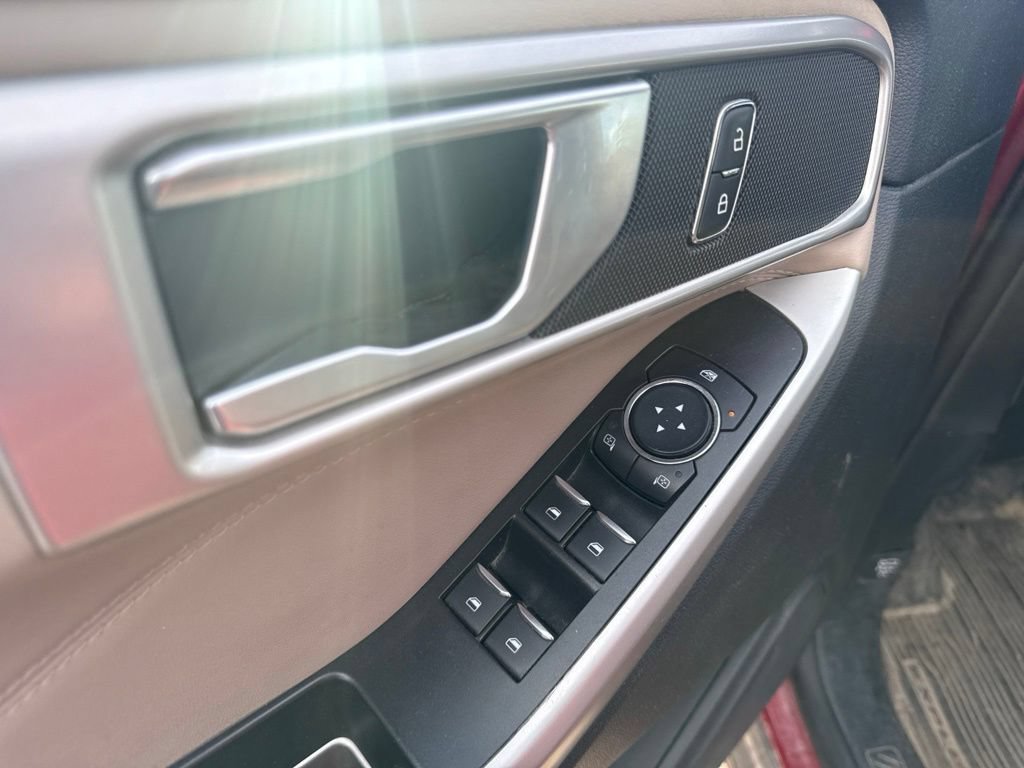 Used 2023 Red Metallic Ford XLT image 23