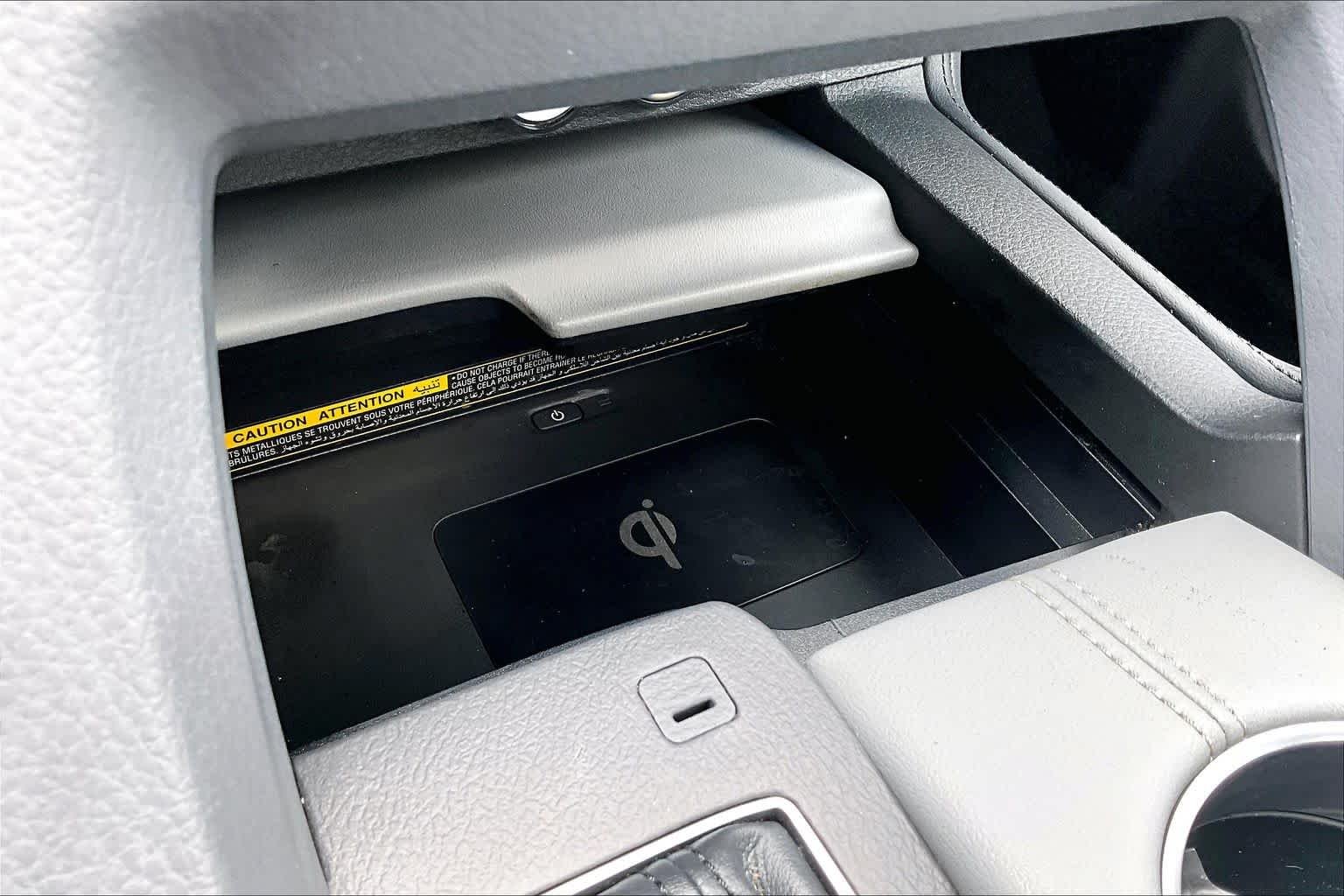 Used 2019 Wind Chill Pearl Toyota Limited image 31