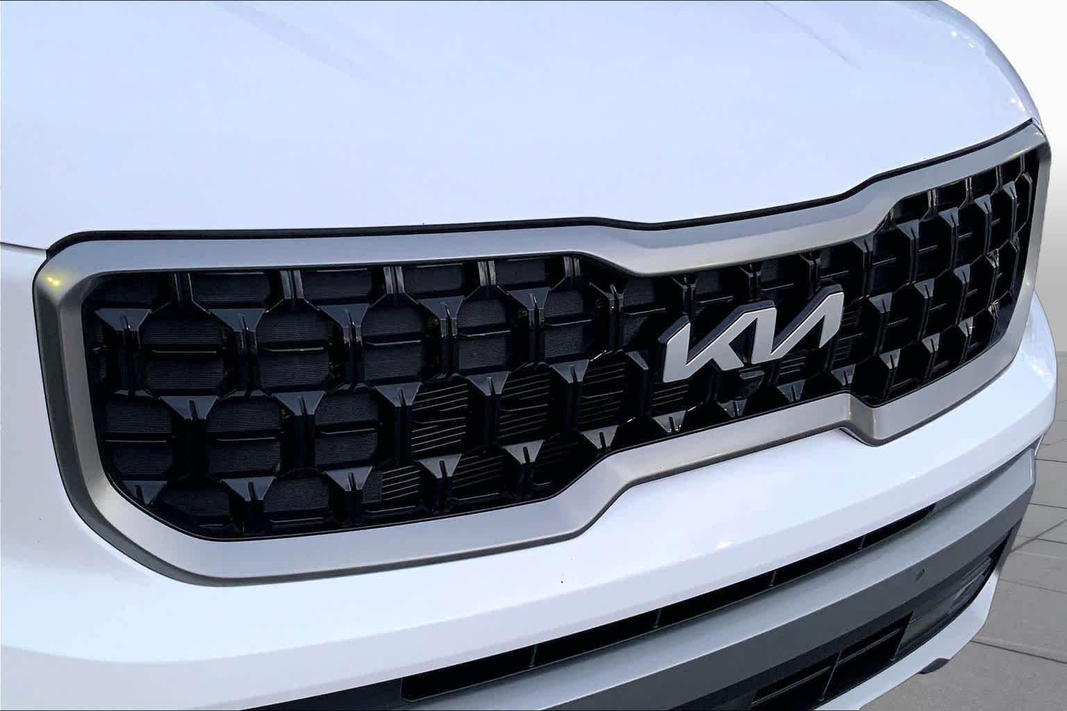Used 2023 Glacial White Pearl Kia SX Prestige X-Pro image 29