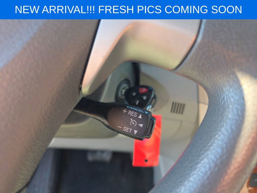 Used 2009  Toyota 4dr Sdn Man (Natl) image 14