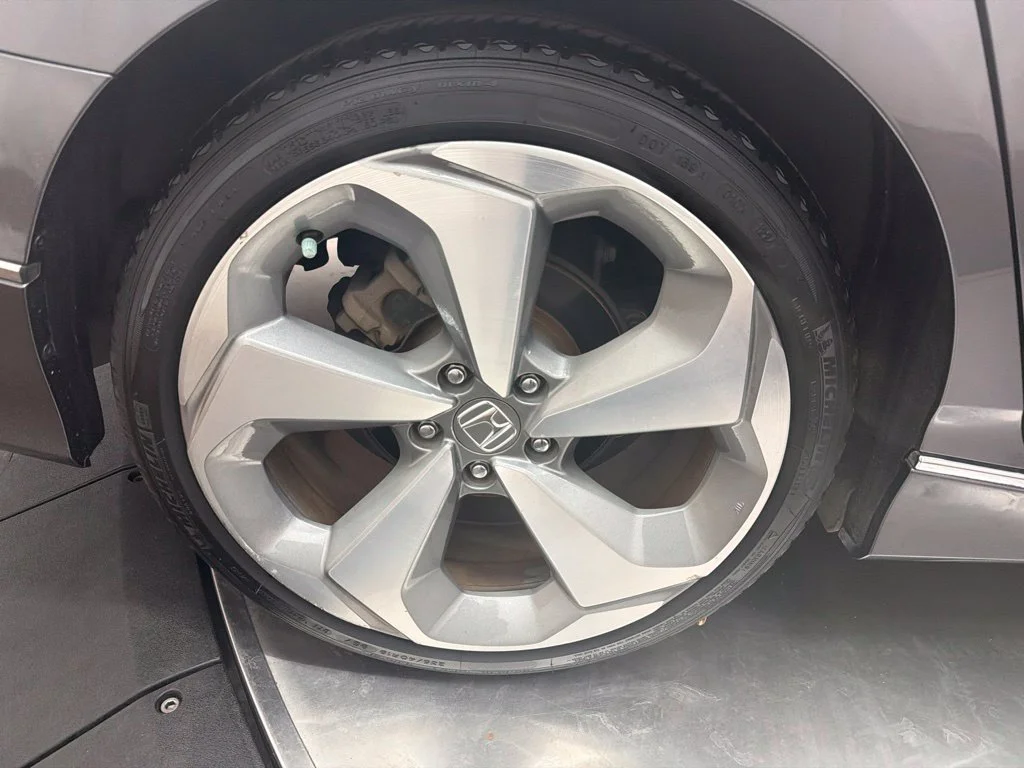 Used 2018 Gray Honda Touring image 10