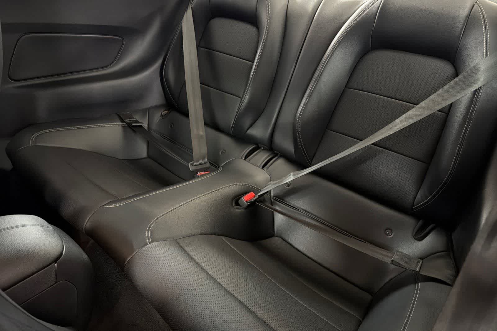 Used 2022 Oxford White Ford EcoBoost Premium image 4