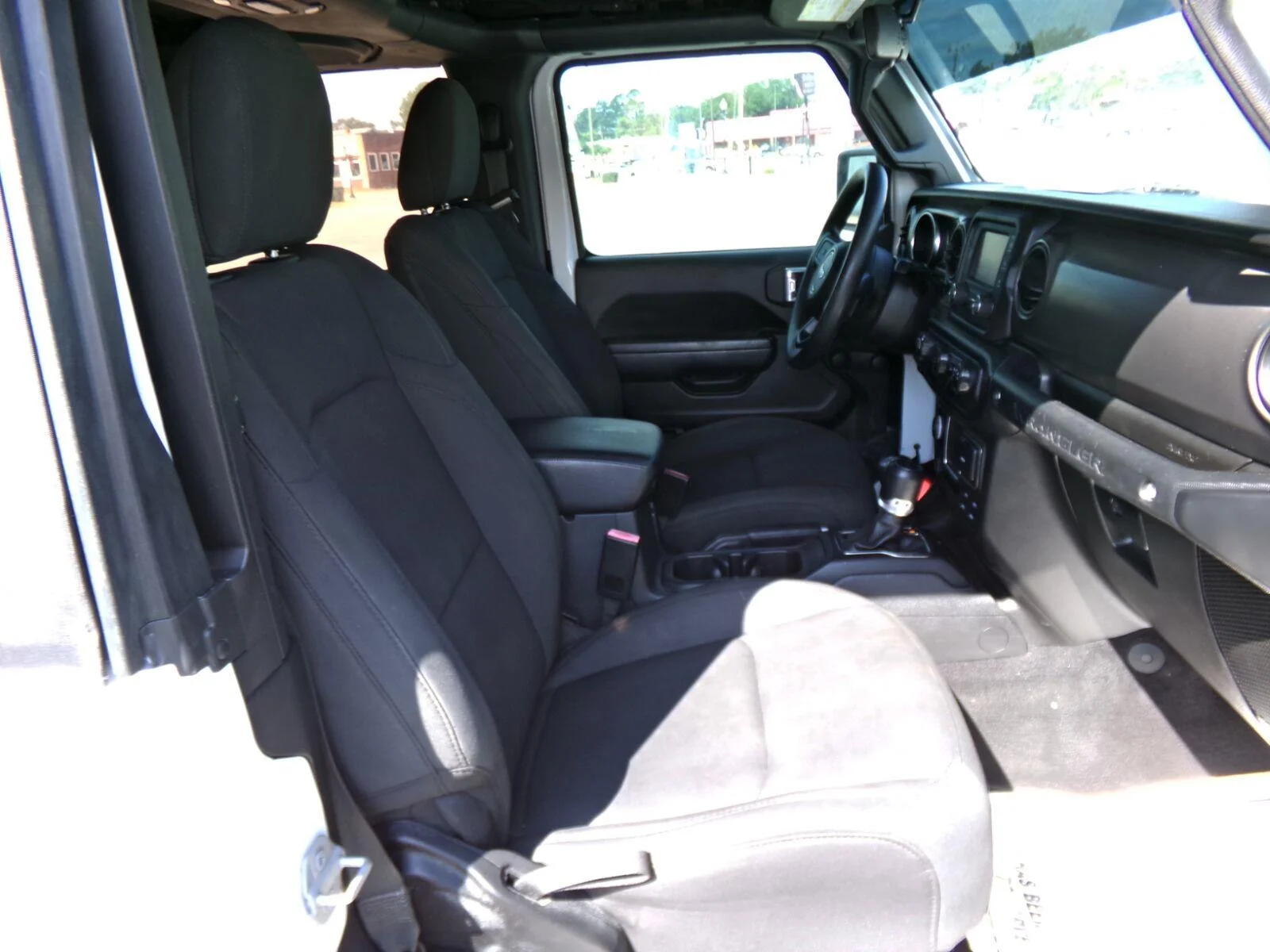 Used 2021 Bright White Clearcoat Jeep Sport image 14